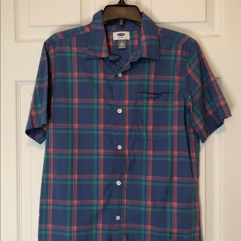 Old navy button up top